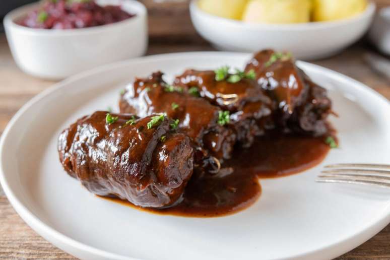 Rotolo steak in wine sauce Rotolo steak in wine sauce