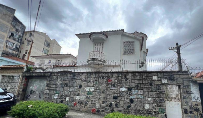 Nas capitais, o imóvel com maior desconto é essa casa no Rio de Janeiro