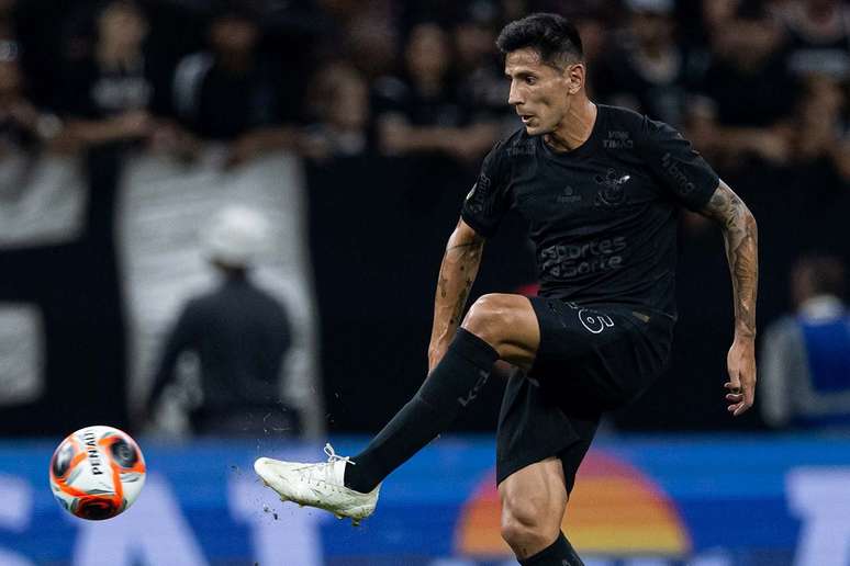 Corinthians busca renova&ccedil;&atilde;o de contrato com Angileri &ndash;