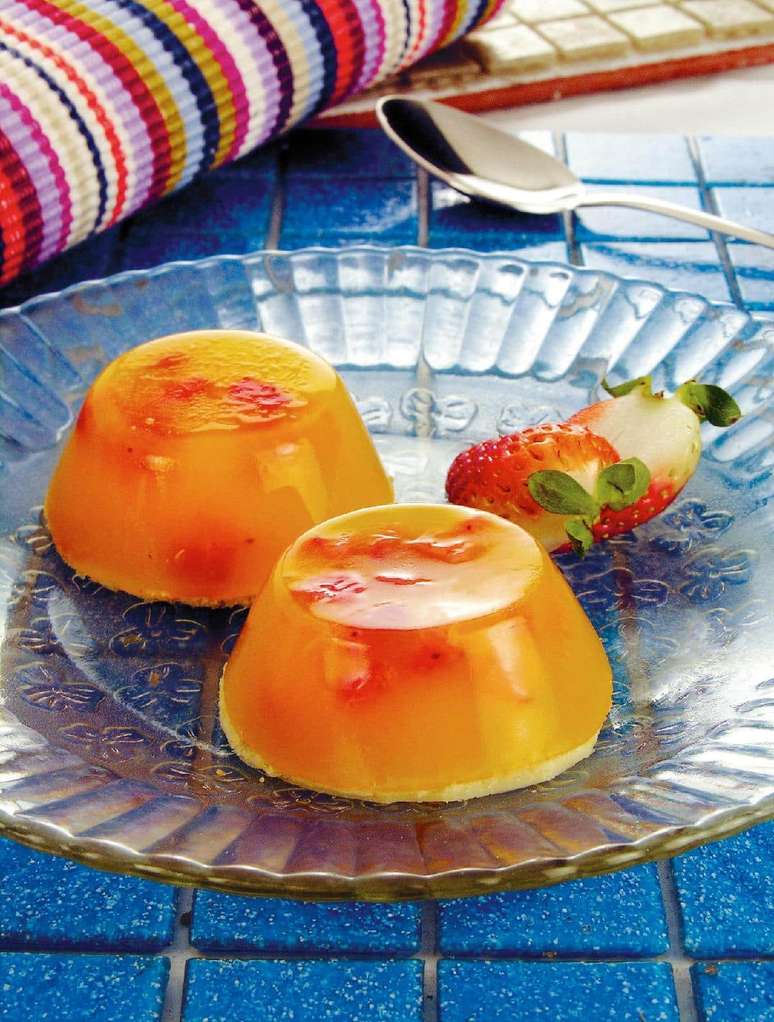Quintim with strawberries: enjoy the easy and tasty candies Quintim with strawberries: enjoy the easy and tasty candies