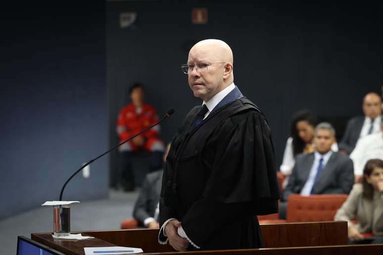 Demóstenes Lázaro Xavier Torres durante participação em julgamento no STF