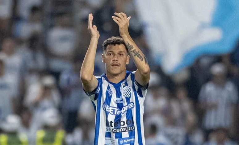 Enzo se destacou com quatro gols em 43 jogos pelo CSA &ndash;