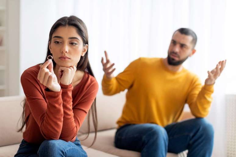 Car -testimone: are you canceling to please your partner?