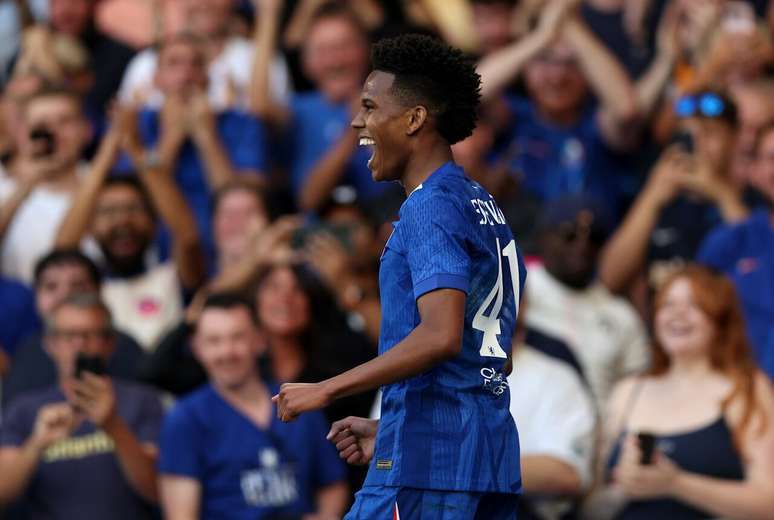 Estev&atilde;o defende o Chelsea nesta temporada &ndash;