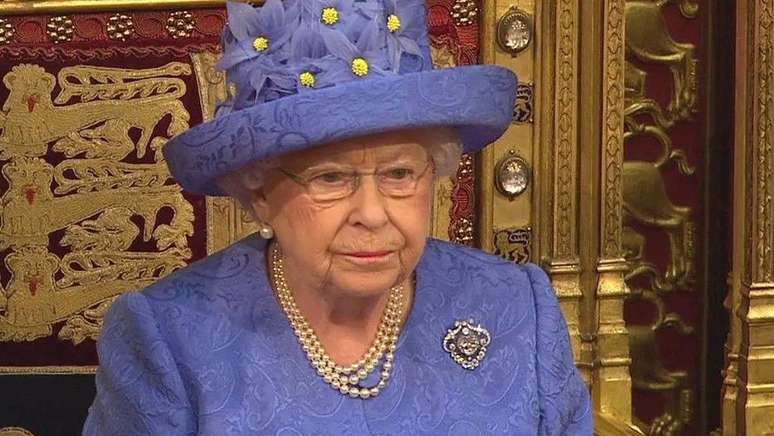Segundo o livro, rainha Elizabeth era contra o Reino Unido sair da Uni&atilde;o Europeia