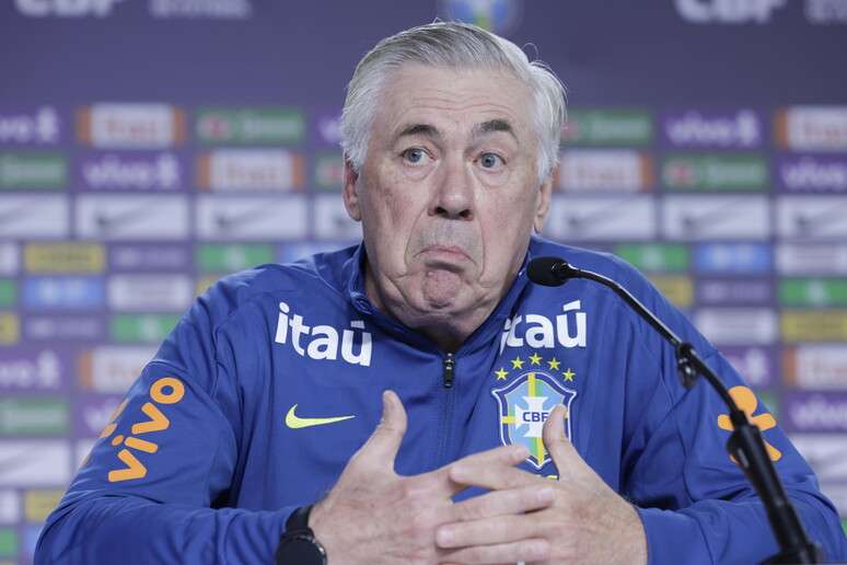 Atacante tinha desmentido treinador italiano sobre não ter sido chamado para defender o Brasil