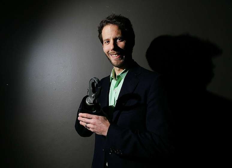 Aron Ralston ficou, por cinco dias, com a mão presa por uma rocha contra a parede de um cânion