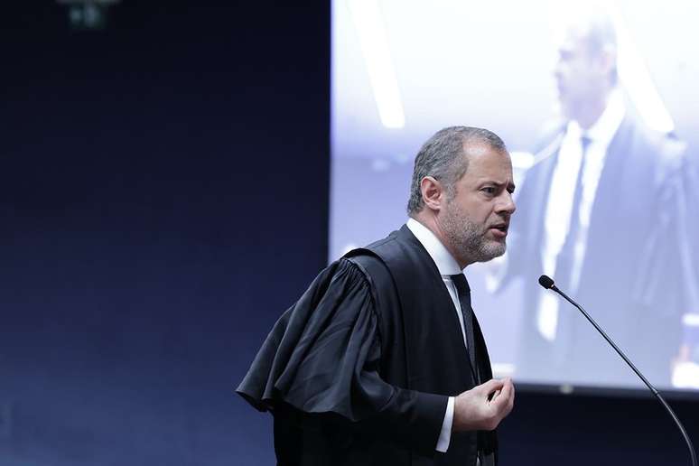 Advogado Paulo Cunha Bueno comparou caso de Bolsonaro ao de Alfred Dreyfus