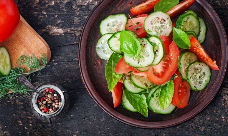 Intermittent fasting or only caloric deficit? Which weight loses more