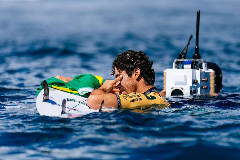 Yago Dora momentos antes de ser anunciado como campeão mundial de surfe