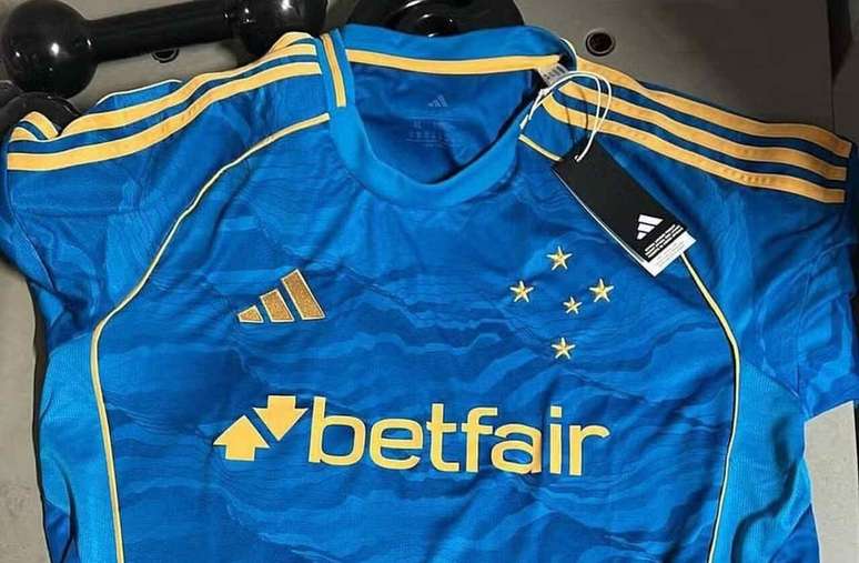 Cruzeiro vai lan&ccedil;ar novo uniforme ainda em setembro &ndash;