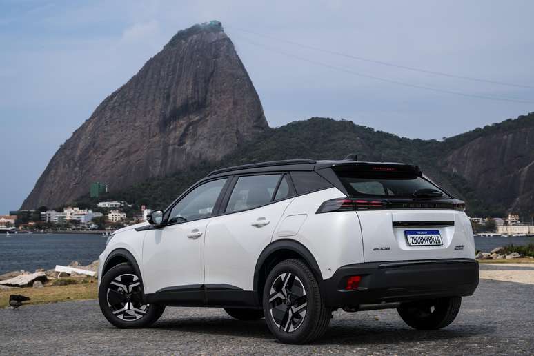 Peugeot 2008 GT Hybrid 2026