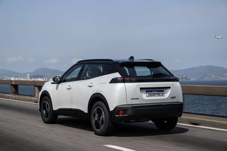 Peugeot 2008 GT Hybrid 2026