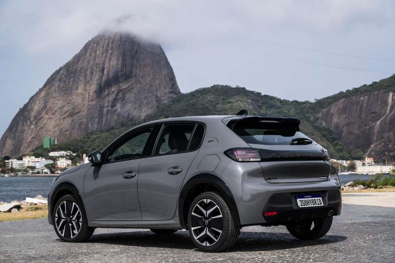 Peugeot 208 GT Hybrid 2026