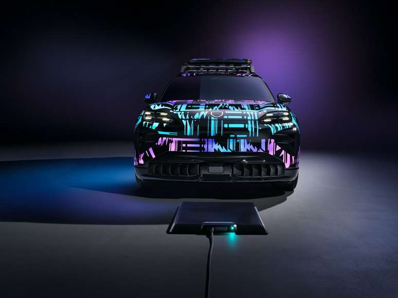 Novo Porsche Cayenne Elétrico: carregamento por indução