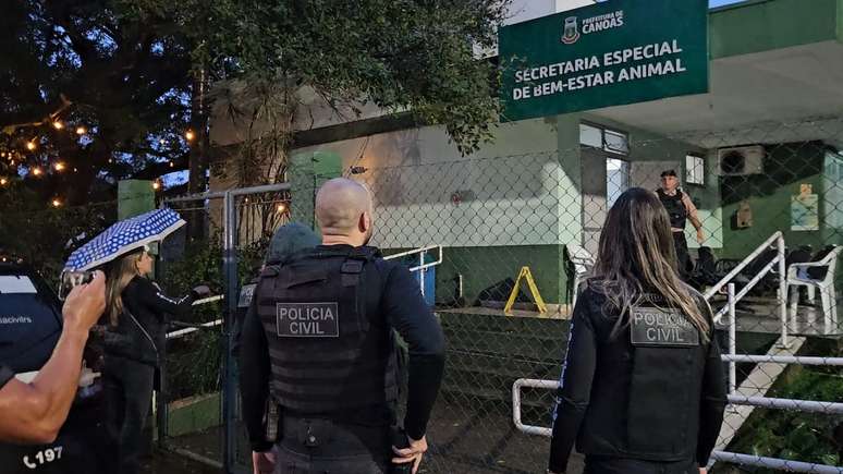 Mandados de busca e apreensão também foram cumpridos na Secretaria de  Bem-Estar Animal de Canoas