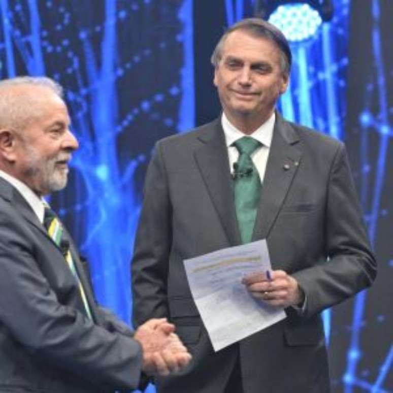Lula e Bolsonaro no primeiro debate no 2º turno, realizado pela TV Bandeirantes