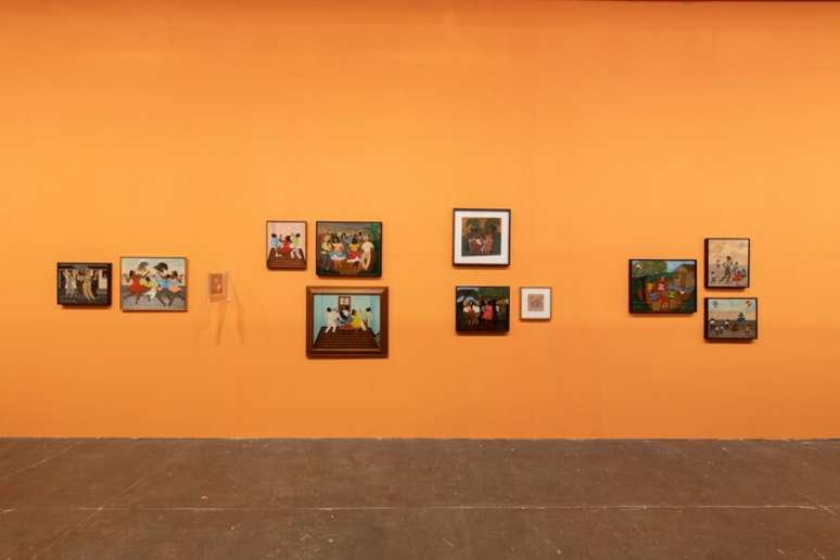 Vista da instala&ccedil;&atilde;o de Heitor dos Prazeres durante a 36&ordf; Bienal de S&atilde;o Paulo.