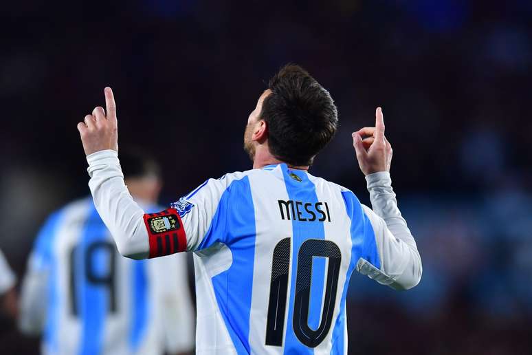 Messi comemorando um de seus gols na vitória da Argentina 