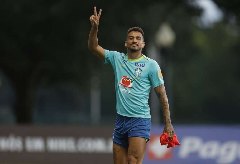 Hoje como zagueiro, Danilo &eacute; um dos capit&atilde;es da Sele&ccedil;&atilde;o Brasileira &ndash;