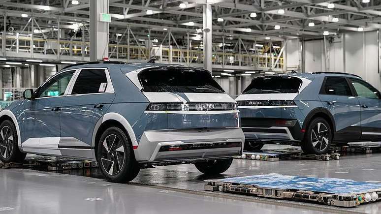 Autom&oacute;veis em produ&ccedil;&atilde;o na f&aacute;brica de ve&iacute;culos el&eacute;tricos Hyundai Metaplant em Ellabell, Ge&oacute;rgia