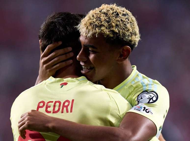 Pedri e Yamal, dupla do Barcelona, foram bem pela sele&ccedil;&atilde;o da Espanha &ndash;