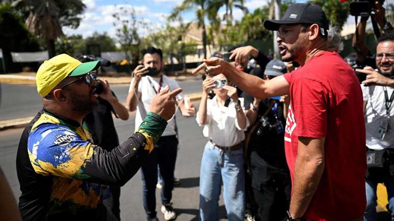 Analistas pol&iacute;ticos preveem ambiente de tens&atilde;o com protestos da direita e esquerda &agrave;s v&eacute;speras do julgamento de Bolsonaro