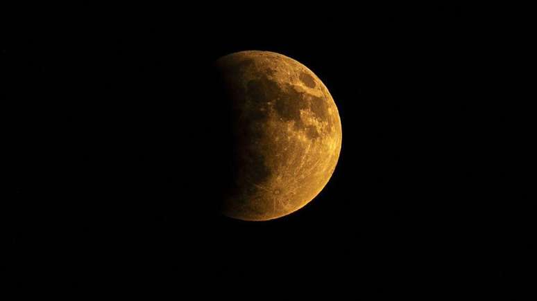 Observadores do c&eacute;u tamb&eacute;m viram a Lua vermelha em Ancara, Turquia