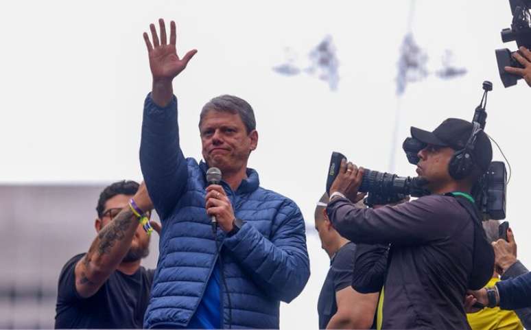 O governador de São Paulo, Tarcísio de Freitas, em ato bolsonarista na Avenida Paulista de 7 de setembro.