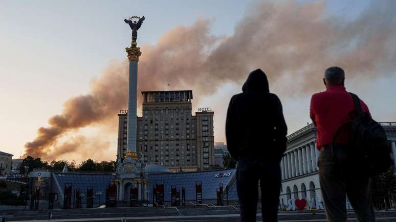 Russia attacks the headquarters of the Ukrainian government for the first time in a new wave of bombings