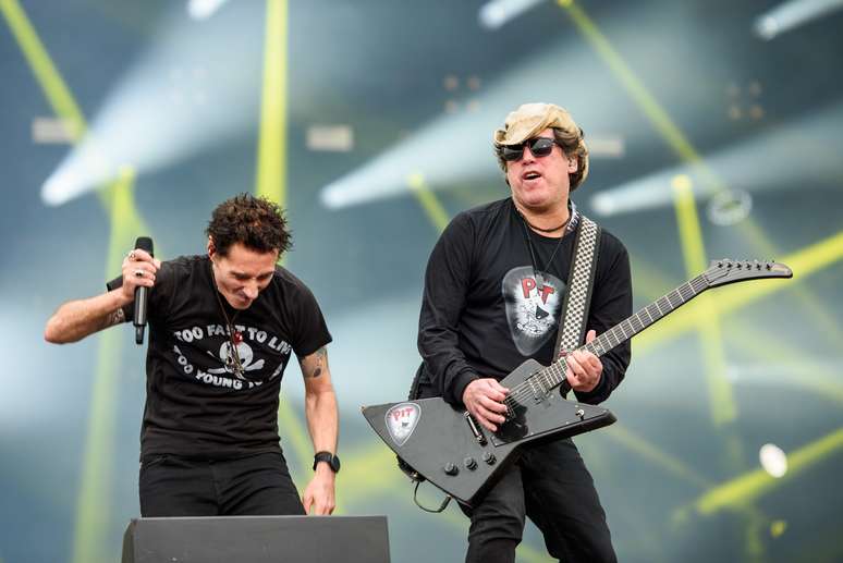 Dinho Ouro Preto e Yves Passarell em show do The Town 2025 