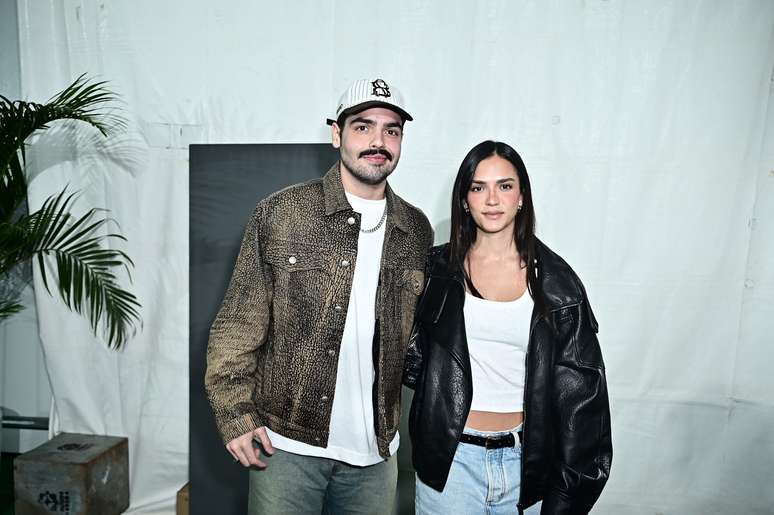 João Silva e Isabella Kherlakian tinham amigos em comum antes de namorar