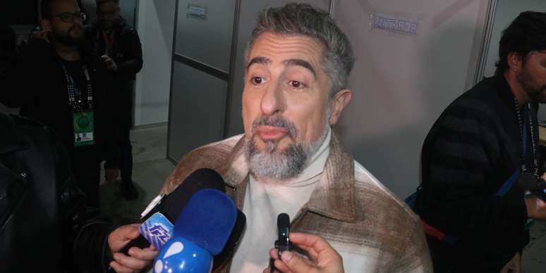 Marcos Mion durante sua chegada ao The Town