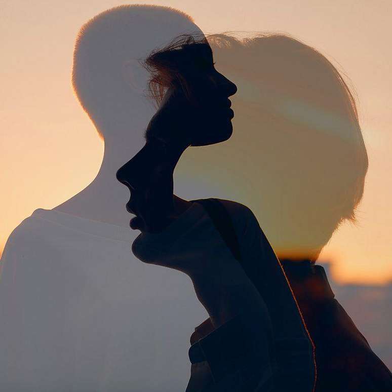 A cultura do local onde voc&ecirc; &eacute; criado pode fazer grande diferen&ccedil;a sobre sua experi&ecirc;ncia e rea&ccedil;&atilde;o ao ouvir vozes