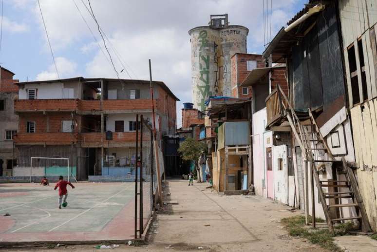 Famílias estão sendo removidas pelo Governo Estadual para a demolição da Favela do Moinho, uma das últimas da região central