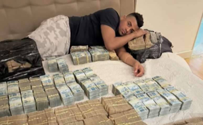 Deitado em pilhas de dinheiro, armas e poder: como deputado TH Joias lavava fortunas para o CV, segundo polícia