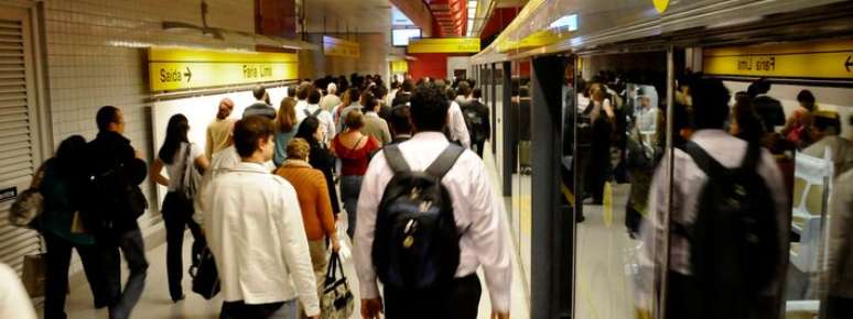 Vista de esta&ccedil;&atilde;o da Linha 4-Amarela.
