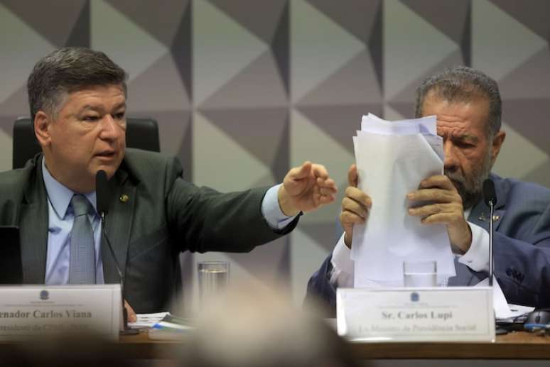 O presidente da CPI, Carlos Viana (à esq.) disse que algumas falas de Lupi (à dir.) em depoimento 'não se confirmam.