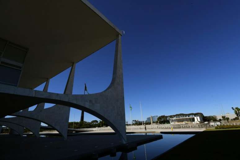 Palácio do Planalto e a praça dos Três Poderes em Brasília