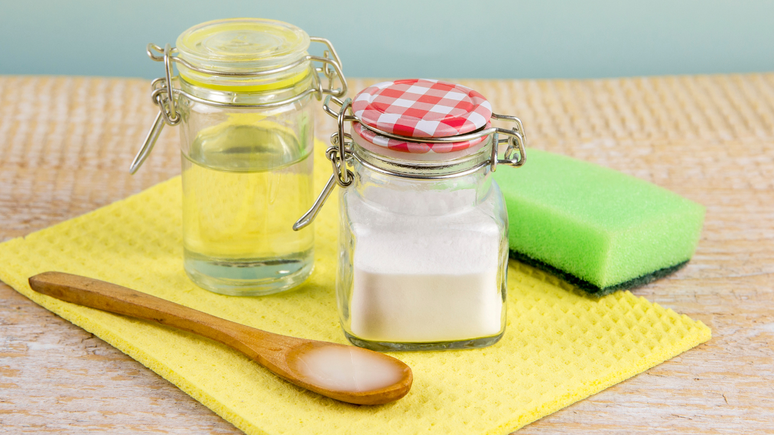 Al&eacute;m do uso na culin&aacute;ria, o azeite e o bicarbonato tamb&eacute;m contribuem para a limpeza da cozinha, proporcionando brilho aos equipamentos