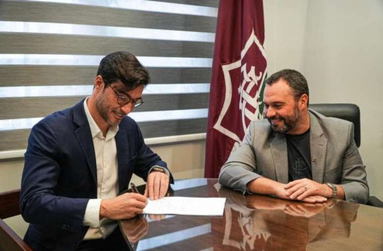 Lista de fam&iacute;lias interessadas em investir na futura SAF do Fluminense &ndash;