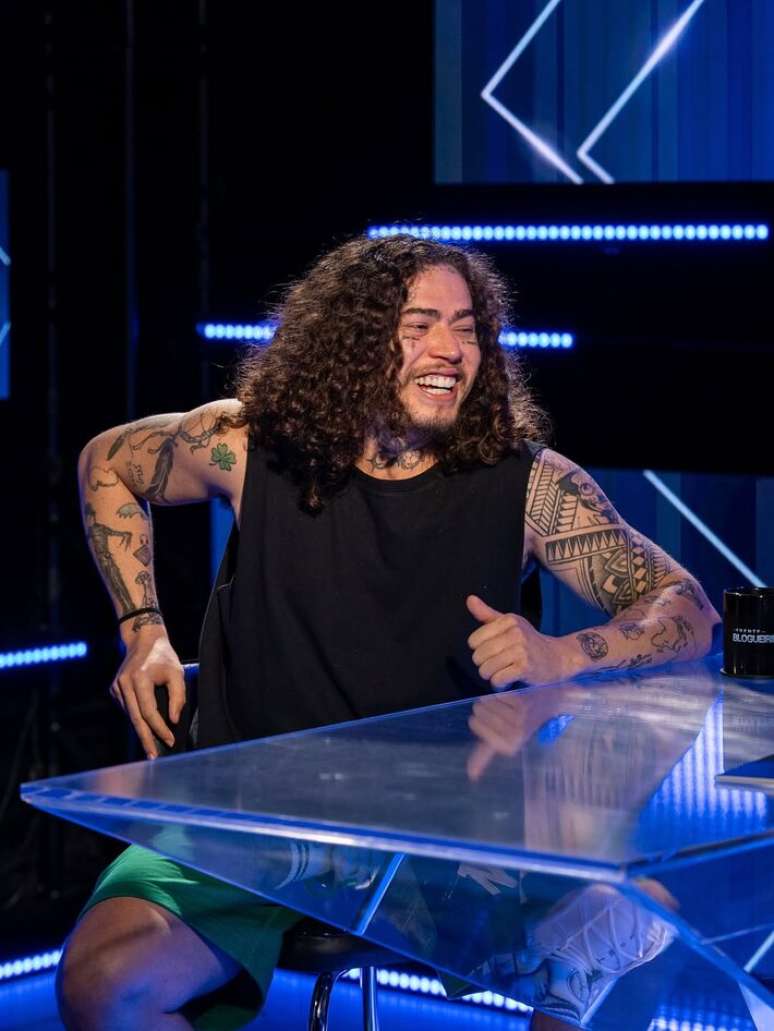 Whindersson Nunes durante entrevista ao programa De Frente com Blogueirinha