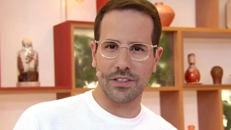 Ap&oacute;s ser demitido do SBT, Paulo Mathias assina com a Record para refor&ccedil;ar A Fazenda / Reprodu&ccedil;&atilde;o: SBT