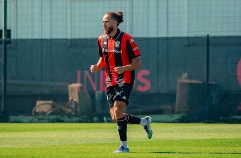 Billal Brahimi est&aacute; pr&oacute;ximo de ser refor&ccedil;o do Santos &ndash;