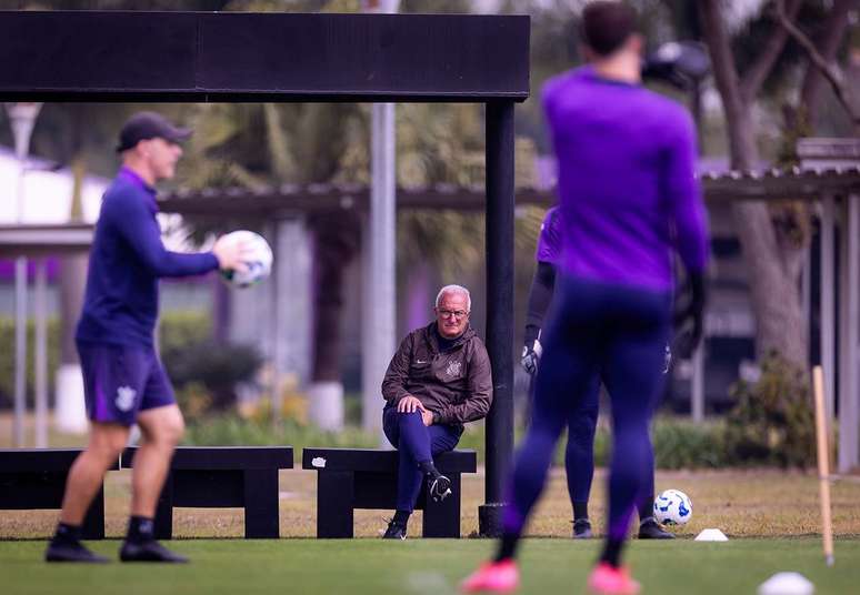 Dorival ter&aacute; retornos importantes para o duelo contra o Athletico &ndash;