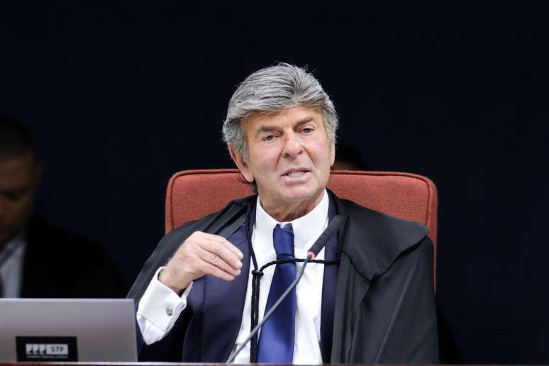 Ministro Luiz Fux vota no julgamento da Ação Penal 2668, que apura tentativa de golpe de Estado, na Primeira Turma do STF