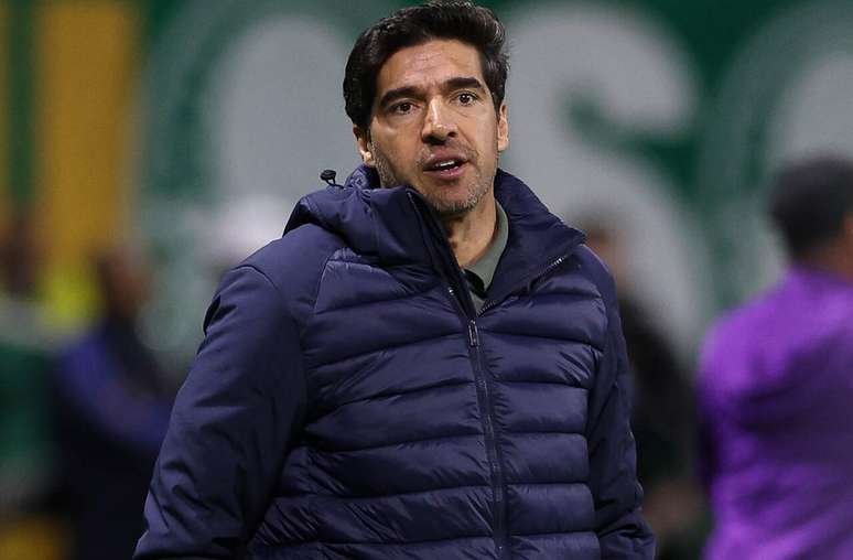 Palmeiras ainda tenta alinhar renova&ccedil;&atilde;o de contrato com Abel Ferreira &ndash;