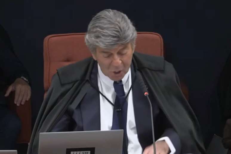 Crimes da trama golpista devem se encaixar na letra da lei como luva se encaixa na mão, diz Fux