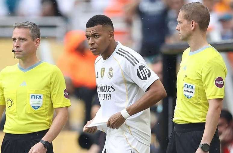 Kylian Mbapp&eacute; em atua&ccedil;&atilde;o pelo Real Madrid &ndash;