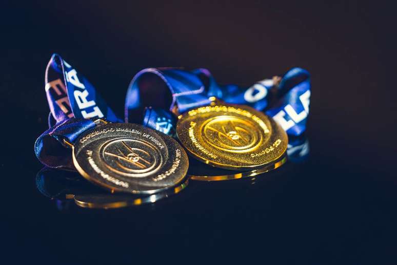 Medalhas que ser&atilde;o entregues as jogadoras do Corinthians e Cruzeiro &ndash; Fabio Souza / CBF